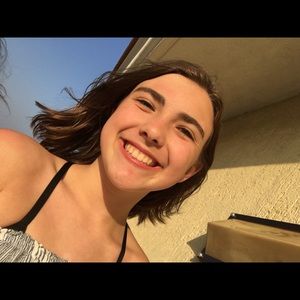 Meet your Posher, Kiana